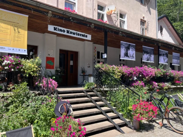 Kinoteatr Zdrowie Leżakownia