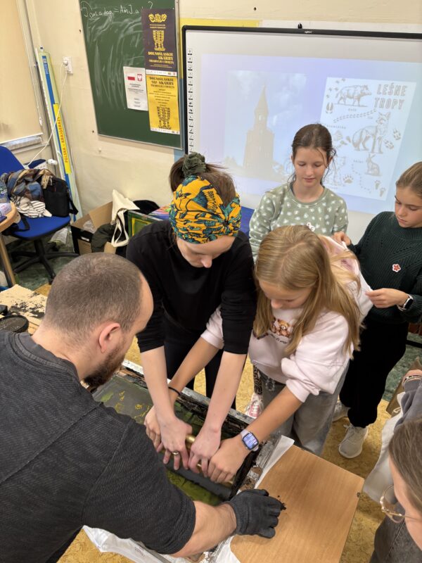 Warsztaty 10_25_Kowalowa_Dolnoślaskie Skarby Tradycji i Święta00027