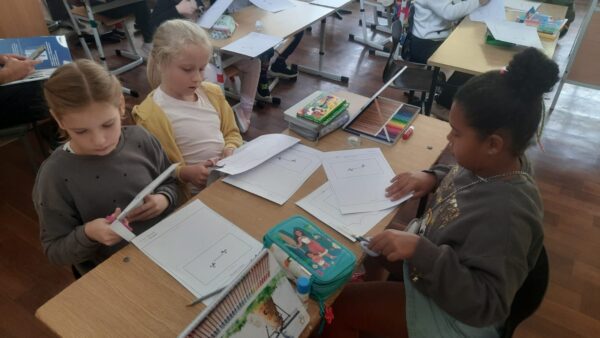 warsztaty opowiadania bajek i ilustracji_Sokolowsko_24_09_2500028