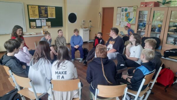 warsztaty opowiadania bajek i ilustracji_Sokolowsko_25_09_2500013